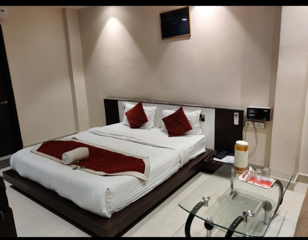 Hotel Sanjay Galaxy,Kanpur Exterior photo